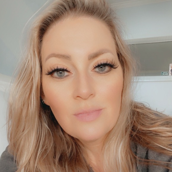 angiehendric306
